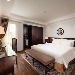 Grand King Suite
